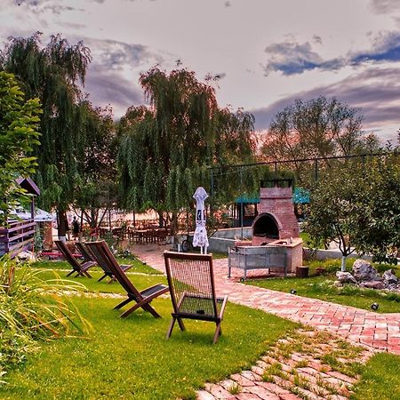 Enpi Lake Resort ยาช ภายนอก รูปภาพ