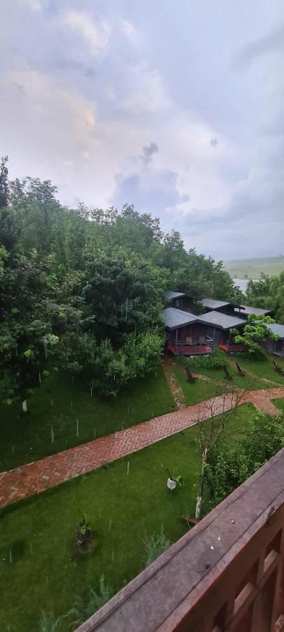 Enpi Lake Resort ยาช ภายนอก รูปภาพ