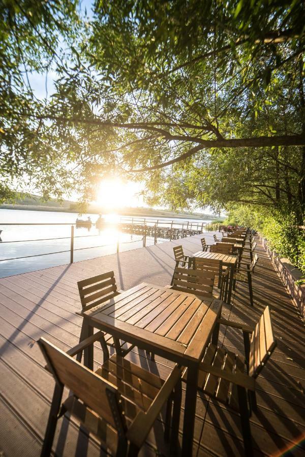 Enpi Lake Resort ยาช ภายนอก รูปภาพ